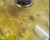 Foto langkah ke 3 dari resep Ayam Goreng Ungkep Rempah Kelapa.