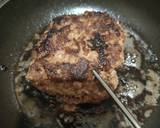 Hamburger Steak with Whisky Peppercorn Sauce recipe step 2 photo