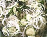 Svéd uborkasaláta recept fázis 2 fotója