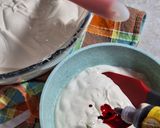 Foto langkah ke 4 dari resep Bolu Kukus Mekar Merah Putih, Tips & Trik.