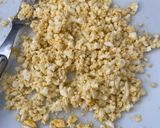 Une image de l'étape 1 de Salade de riz au thon et aux œufs.