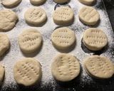 Foto del paso 5 de la receta: Bizcochos de Manteca