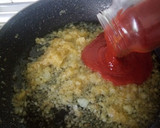 Foto del paso 4 de la receta: Bacalao con gambas en salsa de tomate