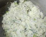 A picture of step 3 of Aalu wala pratha.