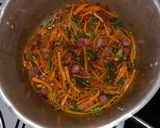 A picture of step 3 of Stir fried spaghetti.