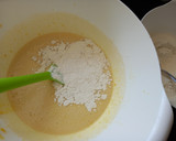 Foto del paso 2 de la receta: Bizcocho de naranja entera con crujiente de semillas de amapolas