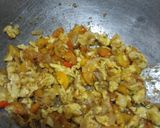 Foto langkah ke 5 dari resep Sambal telor bawang bombai.