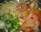 A picture of step 3 of Aloo qeema.