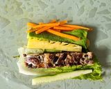 Hình bước làm 3 của món Cuốn tempeh (món chay)