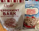 A picture of step 3 of White chocolate peppermint pretzel cookies.