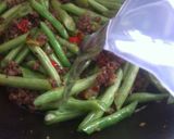 Foto langkah ke 6 dari resep Tumis Buncis Singapore.