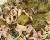 Foto del passaggio 3 della ricetta Gnocchetti al basilico con calamaretti saltati