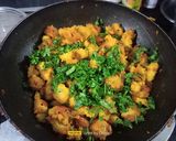 A picture of step 6 of Bread Upma.
