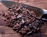Foto langkah ke 2 dari resep Molten Choc-Chunk Brownies.