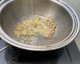 Foto langkah ke 2 dari resep Yamin ayam jamur (topping).