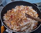 Foto langkah ke 2 dari resep Nasi Goreng Kornet.