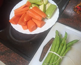 Foto del paso 1 de la receta: Cinta de lomo de cerdo a la plancha con verduras cocidas