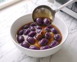Foto langkah ke 4 dari resep Biji Salak Ubi Ungu Kuah Santan Gula Aren.