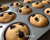 A picture of step 11 of [Low-Carb] Blueberry Cupcakes.