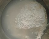 Foto langkah ke 1 dari resep Kunyit Swirl Sourdough Bread.