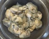 A picture of step 1 of Oyster Omelet.
