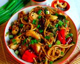 A picture of step 6 of Veg Kung Pao Noodles.