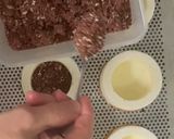 Foto del passaggio 6 della ricetta Semifreddo allo Yogurt Greco e Mascarpone con Biscoff