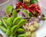 Foto langkah ke 1 dari resep Tumis Ikan Asin Peda.