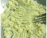A picture of step 1 of Duchess potatoes.