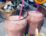 Foto del paso 3 de la receta: Jugó de frutilla, banana y almendras