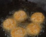 Foto langkah ke 6 dari resep Chicken Cheese Balls.