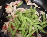 Foto langkah ke 3 dari resep Tumis Jamur kancing Saus tiram.