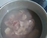 Foto langkah ke 2 dari resep Sop Sosis Ayam.