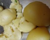 A picture of step 1 of Potatoes Tikki.