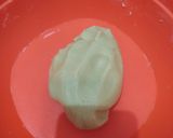 Foto langkah ke 2 dari resep Caterpillar Cookies (Kue Kering Ulat Hijau).