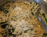 Foto del passaggio 3 della ricetta Spaghetti con gli spinaci