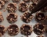 Foto langkah ke 7 dari resep Choco thumbprint.