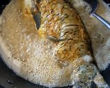Foto langkah ke 2 dari resep Ikan mas goreng kuah kemangi.