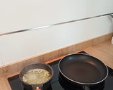 Foto del paso 1 de la receta: Lubina en salsa de espárragos