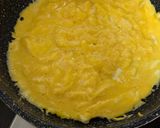 A picture of step 6 of Western-Style Fluffy Omelette Rice.
