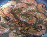 Foto del paso 9 de la receta Gambones con salsa y mejillones
