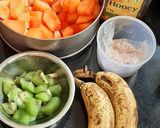 मिक्स फ्रूट चाट (mix fruit chaat recipe in marathi) रेसिपी स्टेप 1 फोटो 