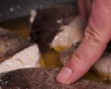 Foto del paso 3 de la receta: Bacalao al pil pil