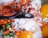 Foto langkah ke 3 dari resep Omelet nasi.