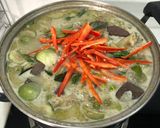รูปขั้นตอนการทำที่ 3 ของ เขียวหวานไก่ใส่มะเขือ