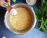 A picture of step 2 of Jowar Pongal.