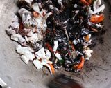 Foto langkah ke 2 dari resep Cumi saus hitam.