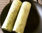 A picture of step 5 of Crispy Chicken & Salad Wraps.