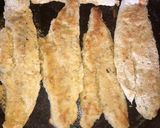 Foto del paso 3 de la receta: Merluza rebozada al horno, con guarnición😋