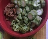 Foto langkah ke 1 dari resep Sup Gambas/Oyong Brokoli Sosis.
